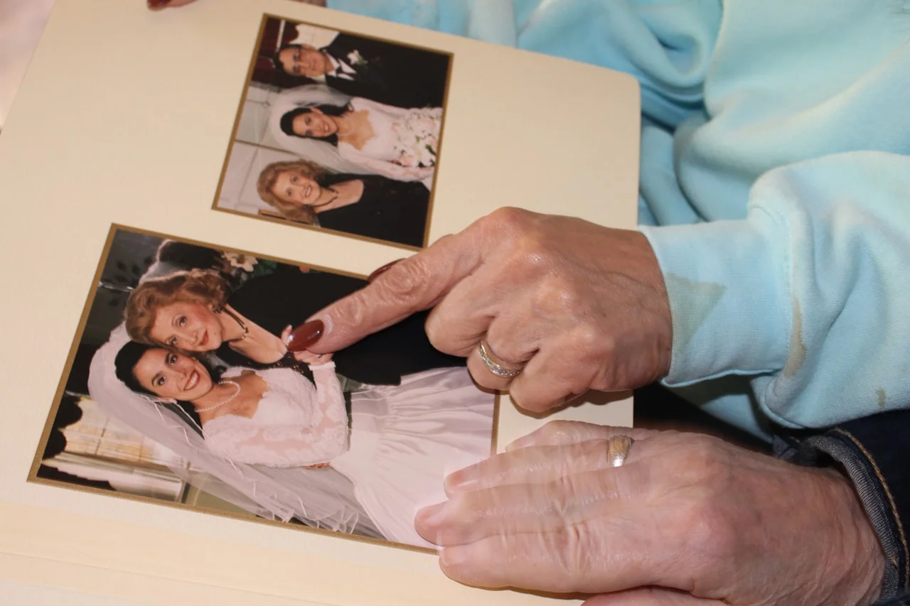Manje uokvirene vjenčane fotografije za roditelje i kumove
